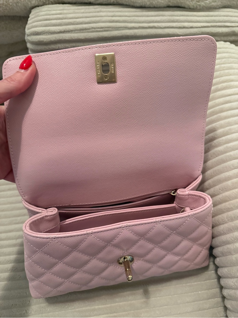 Chanel Quilted Top Handle Bag in Pastel Pink - Picture 2 of 16